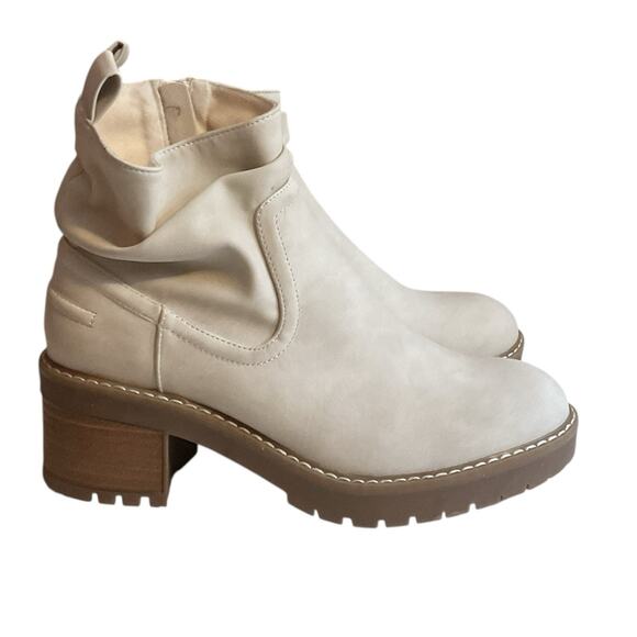 Bullboxer B-52 Beige Luge Sole Ankle Booties Women's 9M Chunky Heel Side Zip - Picture 3 of 11